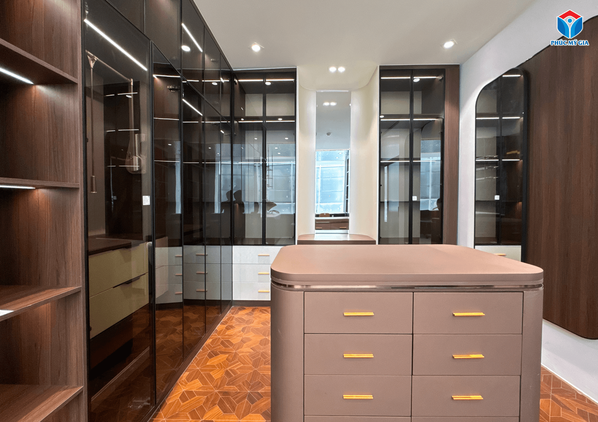 ứng dụng của tủ đồ.png